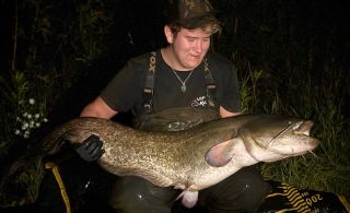 Martin vyrazil s kamarády na Labe a cíl byl jasný pochytat nějaký ty vousáče. 💪🔥💣🥳 @martin___fishing...