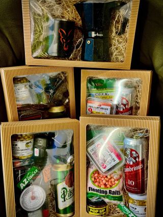 SHÁNÍTE DÁREK PRO RYBÁŘE ? 🎁 Máme pro vás připravené několik druhů vánočních balíčků a dárečků nejen pro rybaře. 🥳🎣🐟🎄🎁 👉...